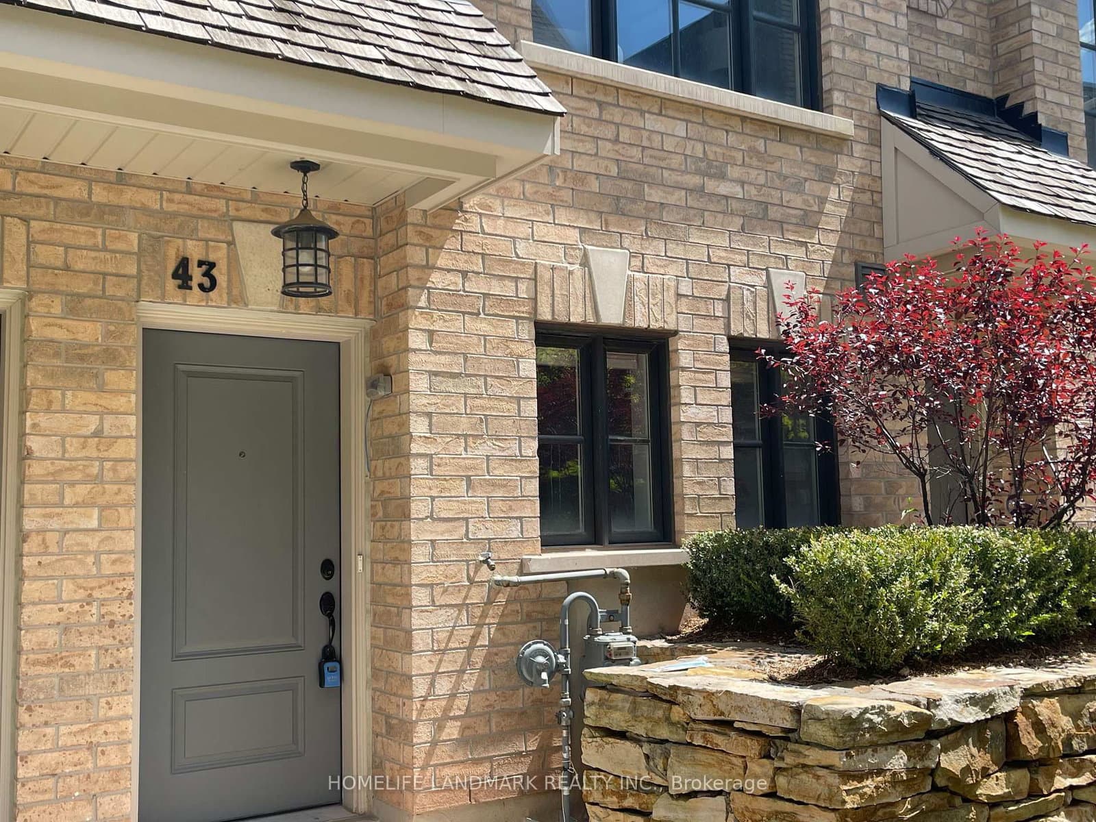 260 ROYALTON COMMON, Unit 43