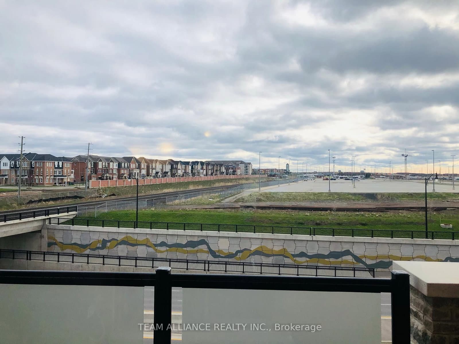 230 Lagerfeld Drive, Unit 15