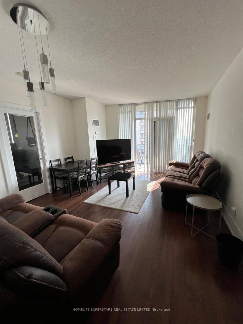 330 Burnhamthorpe Road, Unit 2207