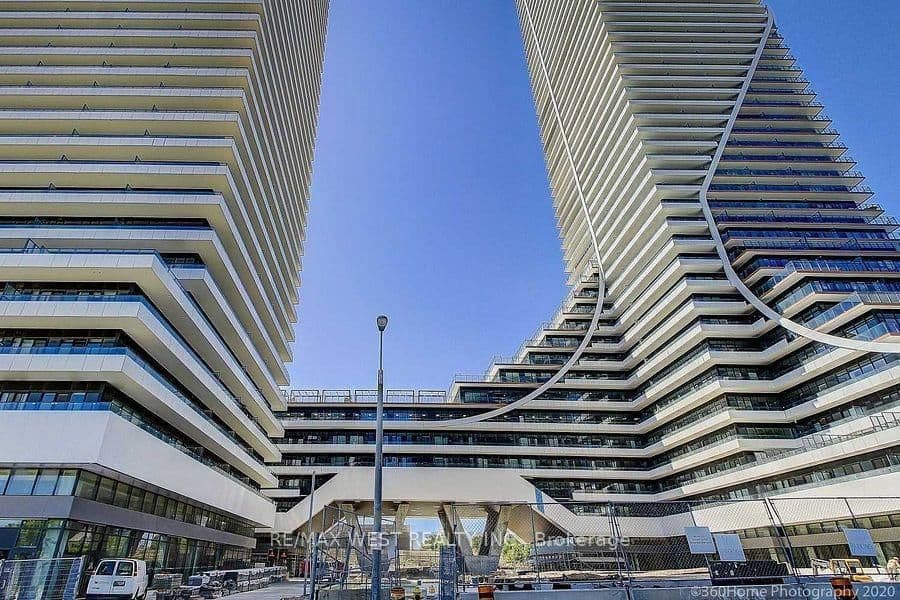 30 Shore Breeze Drive, Unit 4617