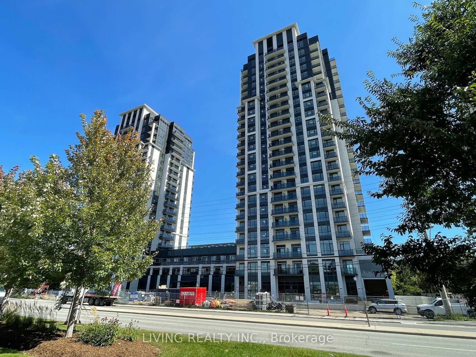 202 Burnhamthorpe Road E, Unit 323