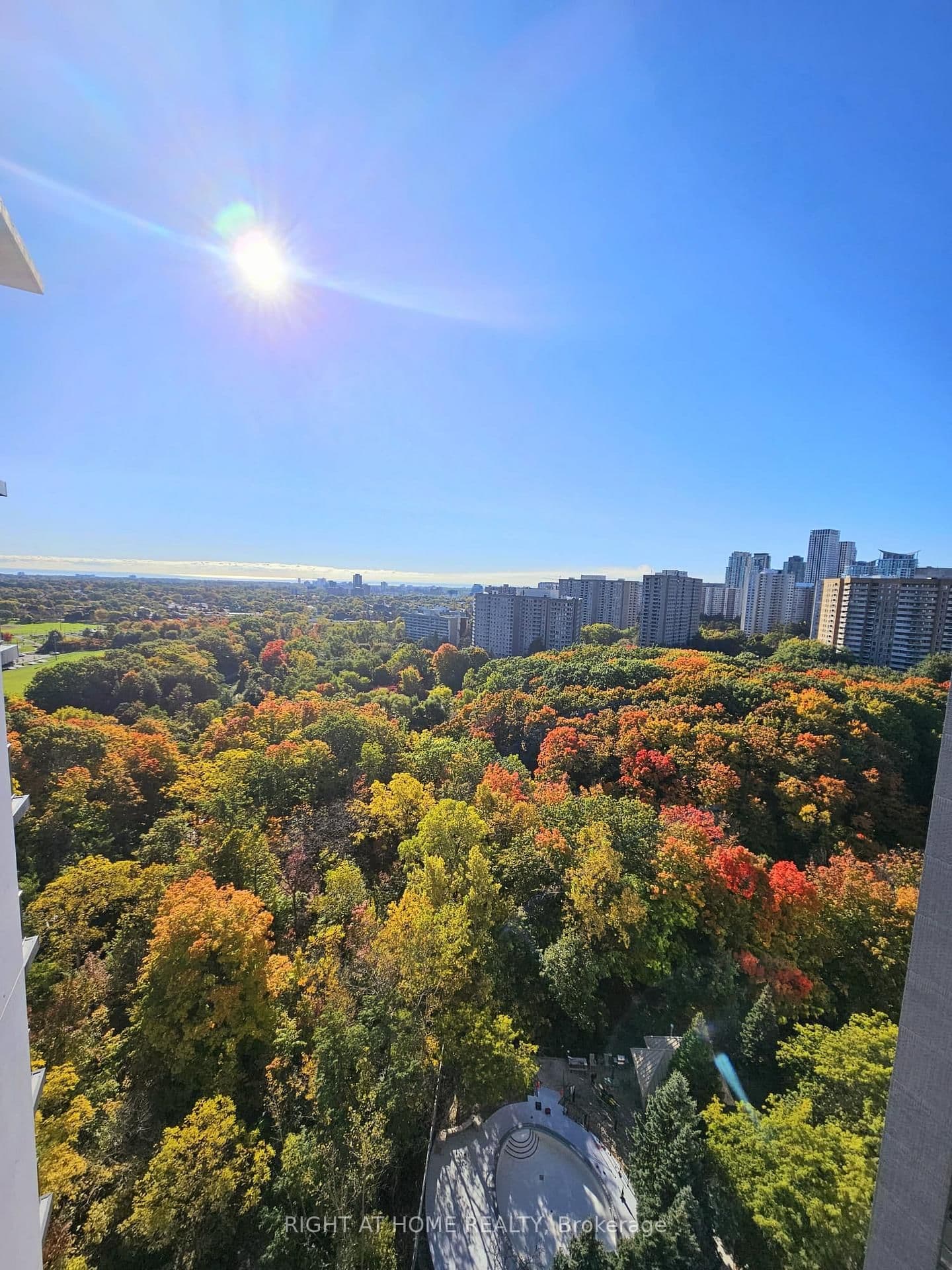 202 Burnhamthorpe Road E, Unit 1603