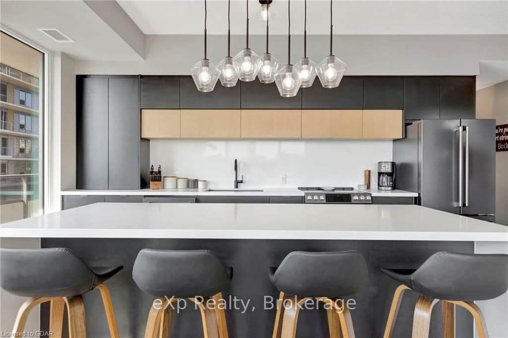 73 ARTHUR Street S, Unit 405