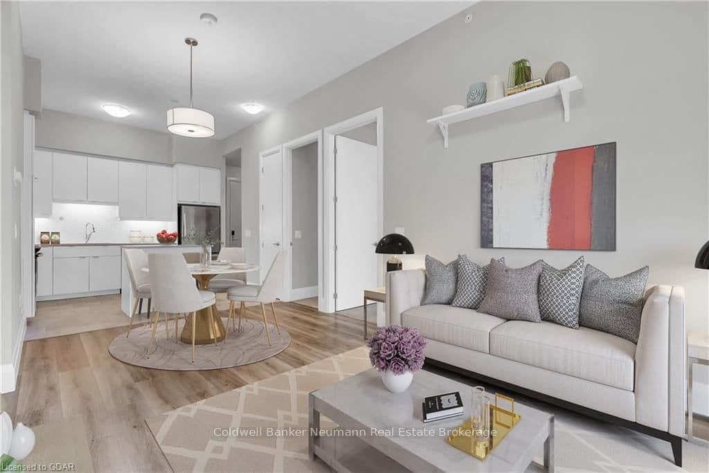 73 ARTHUR Street S, Unit 202