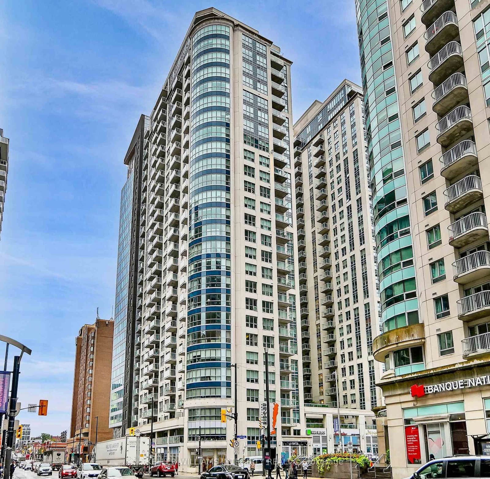 242 Rideau Street, Unit 901