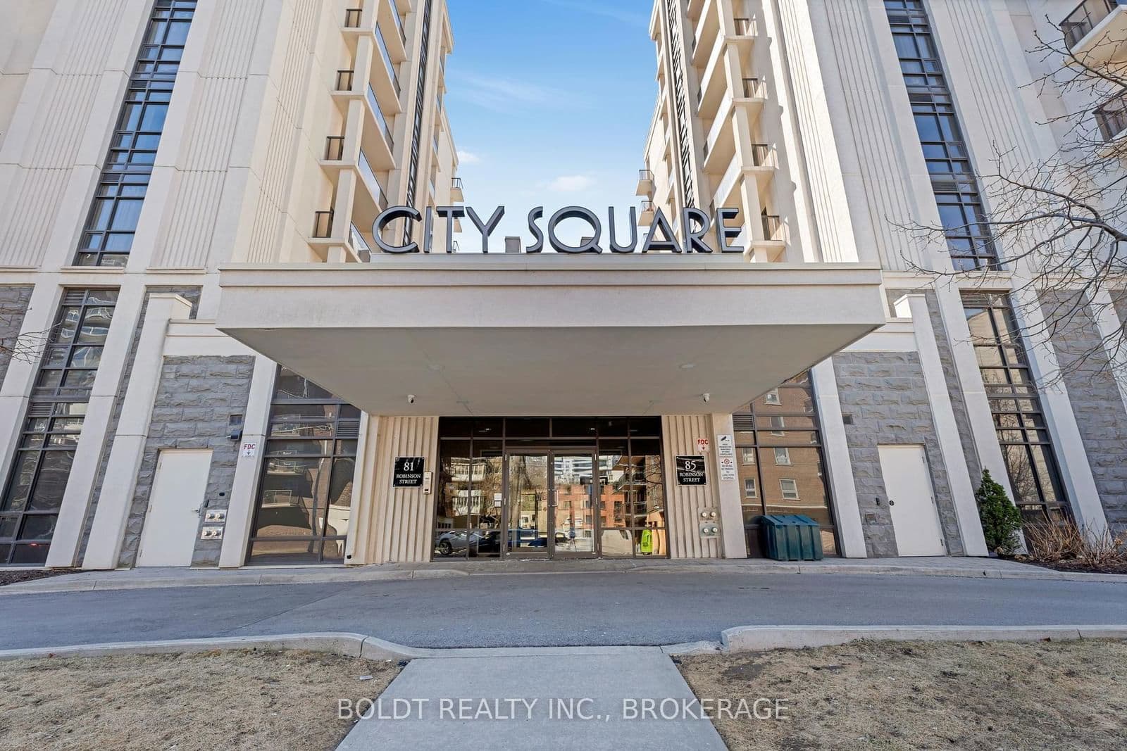 81 Robinson Street, Unit PH1104