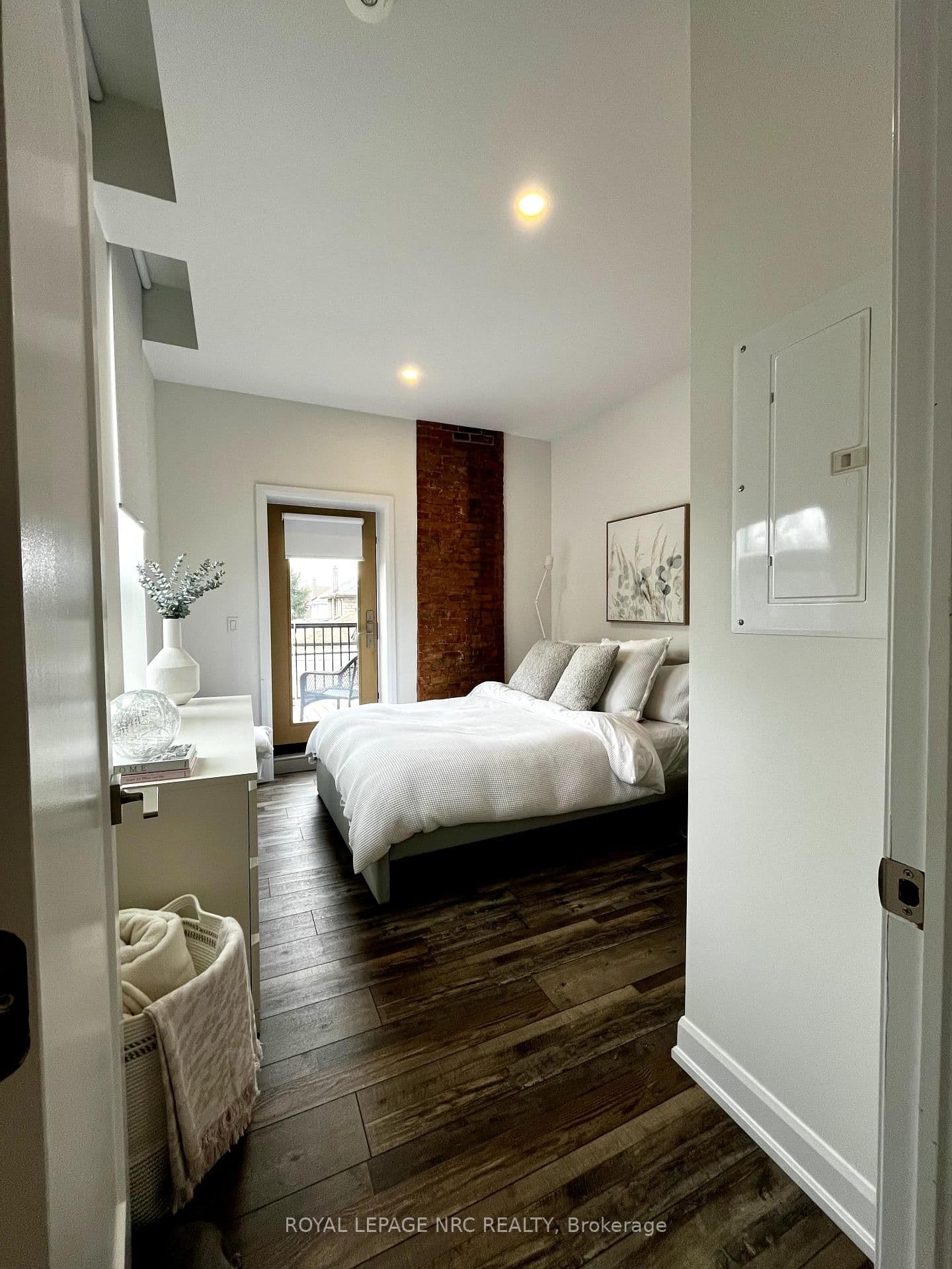 405 Merritt Street, Unit 12