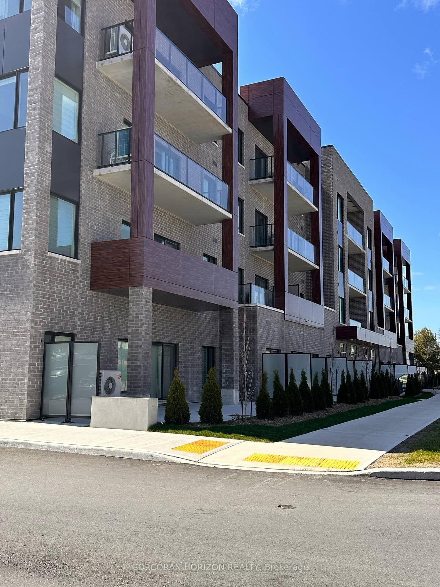 408 Dundas Street S, Unit 103