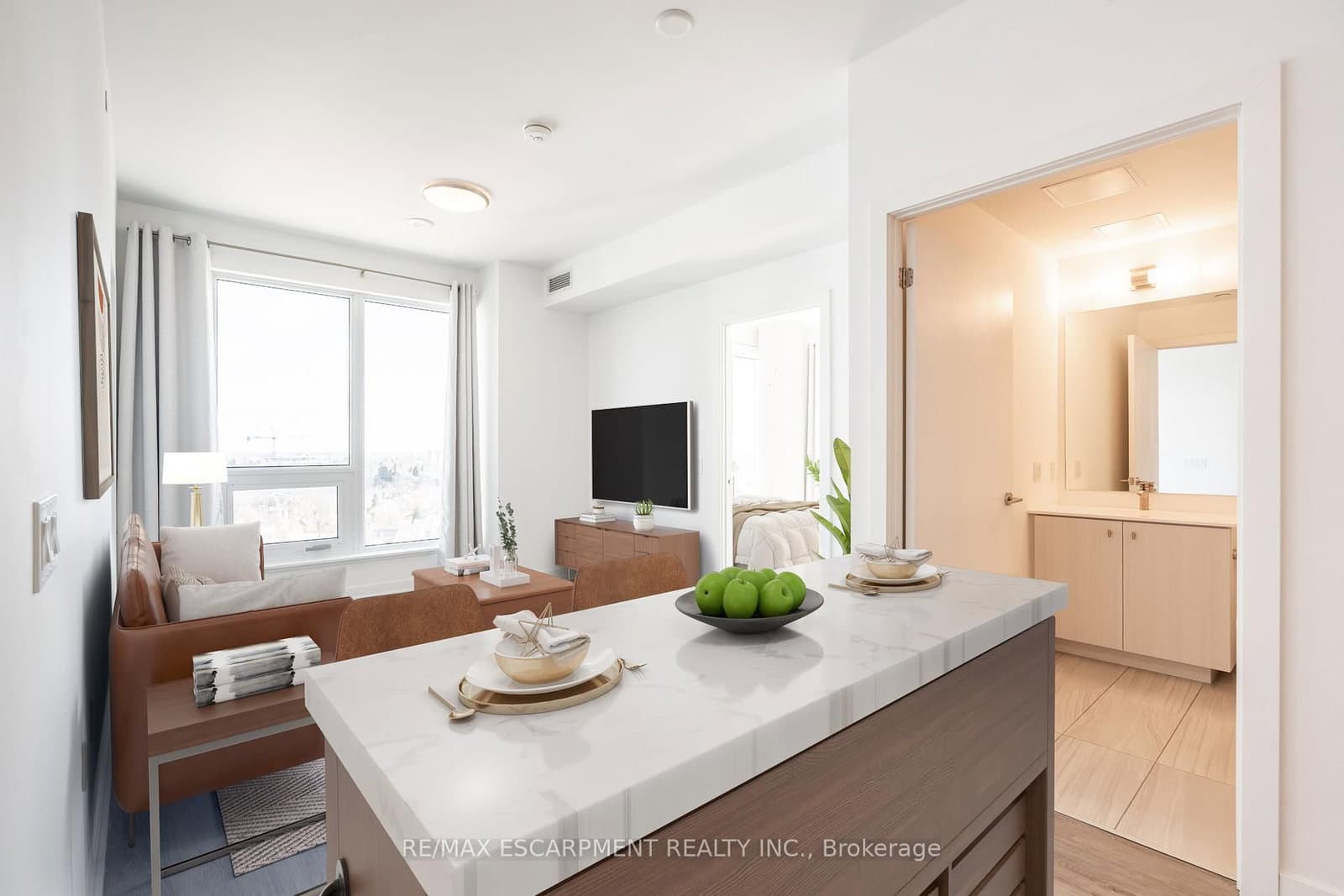 15 Wellington Street S, Unit 1102