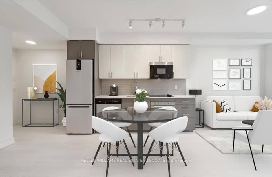 415 Main Street W, Unit 318