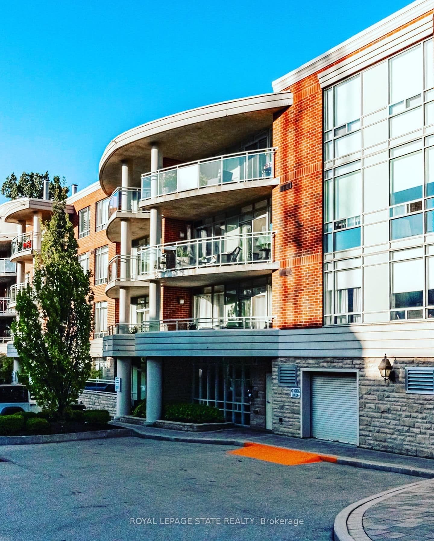 125 Wilson Street W, Unit 310