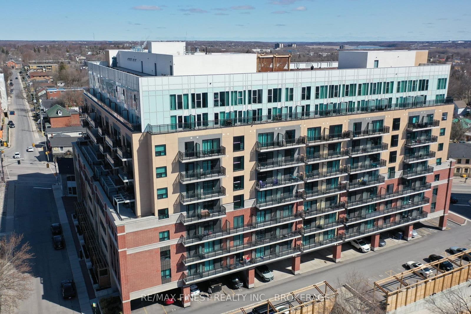 #622 - 652 Princess Street