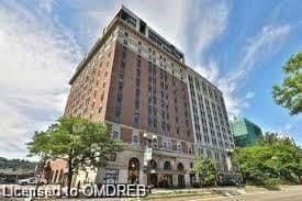 112 KING Street E, Unit LPH11