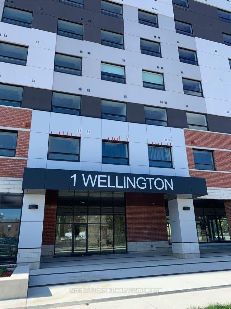 #308 - 1 WELLINGTON Street
