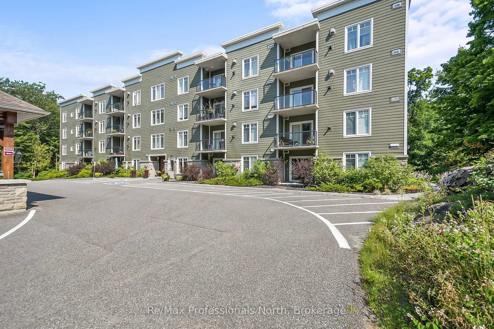 391 JAMES Street W, Unit 108