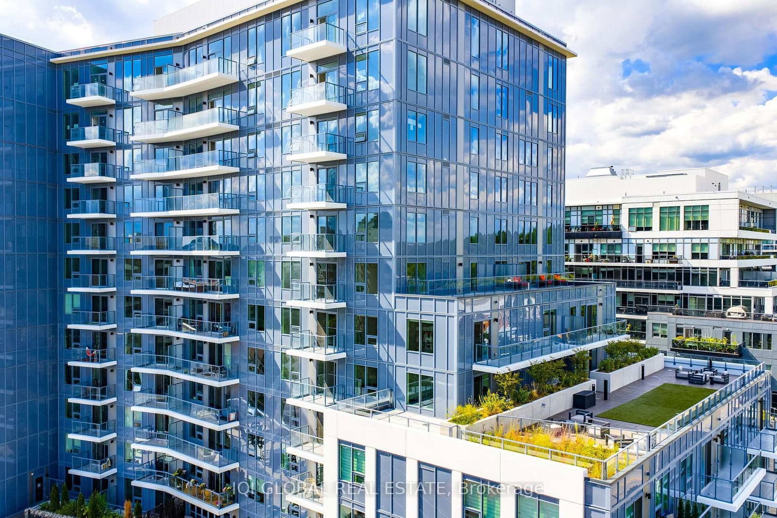 93 Arthur Street S, Unit 913