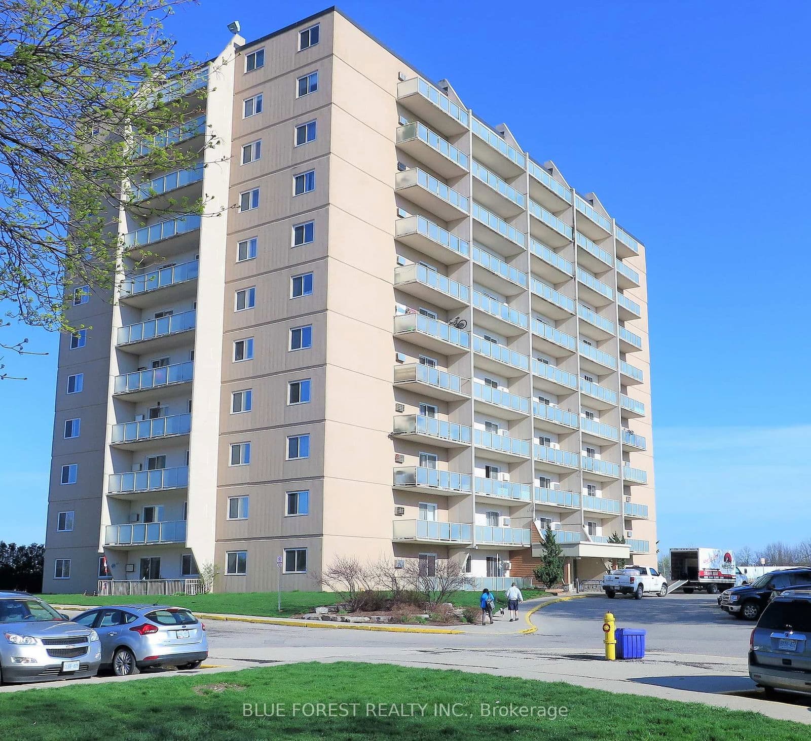 #302 - 573 Mornington Avenue