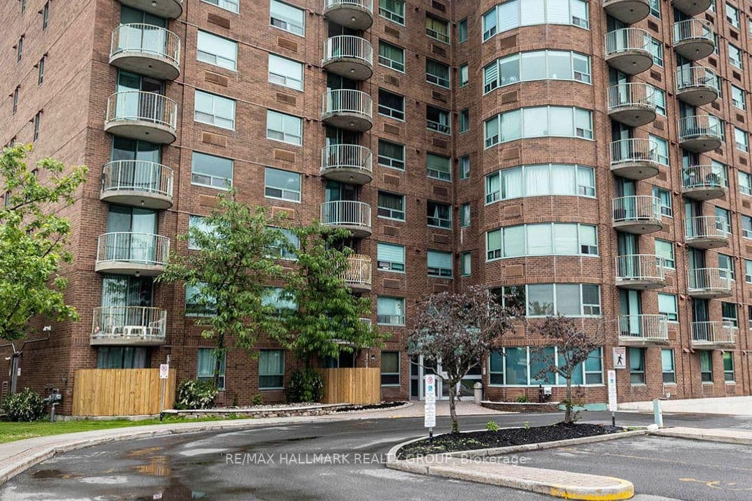 #801 - 1440 HERON Road