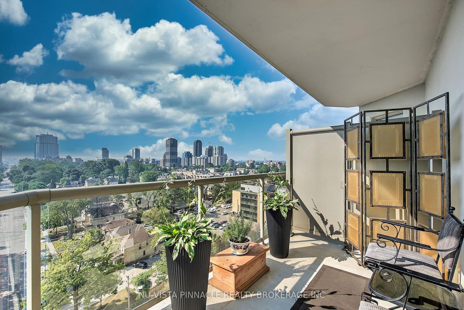 #1203 - 250 Pall Mall Street