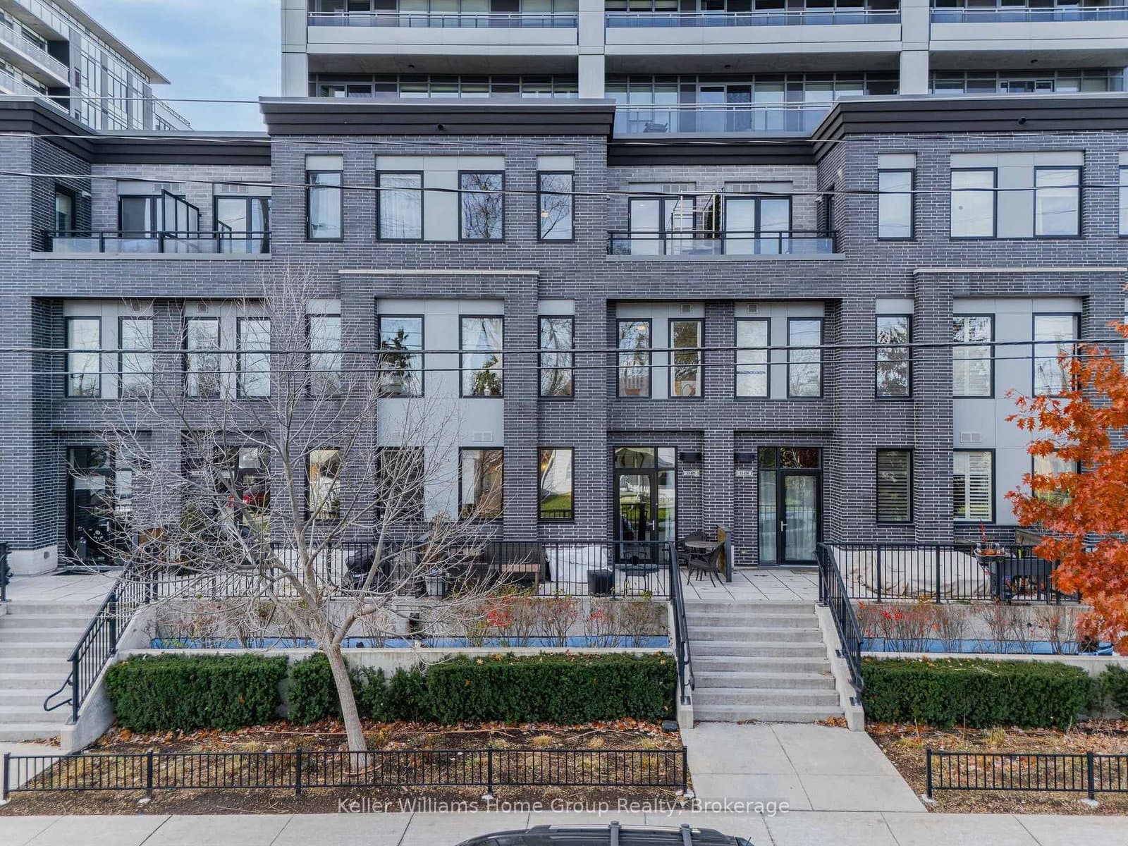 #AT5 - 53 Arthur Street S