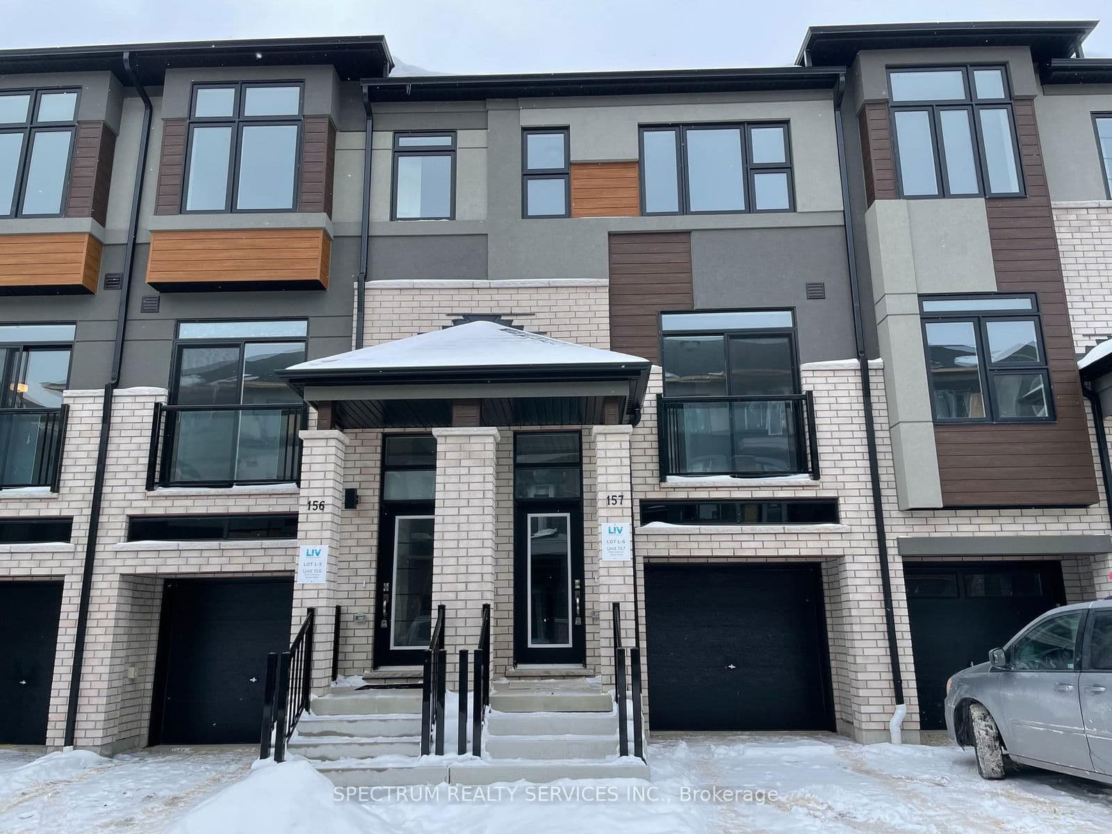 660 Colborne Street W, Unit 157