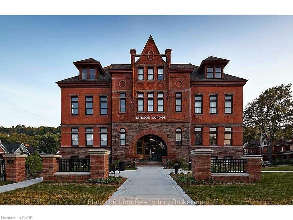 #211 - 200 Stinson Street