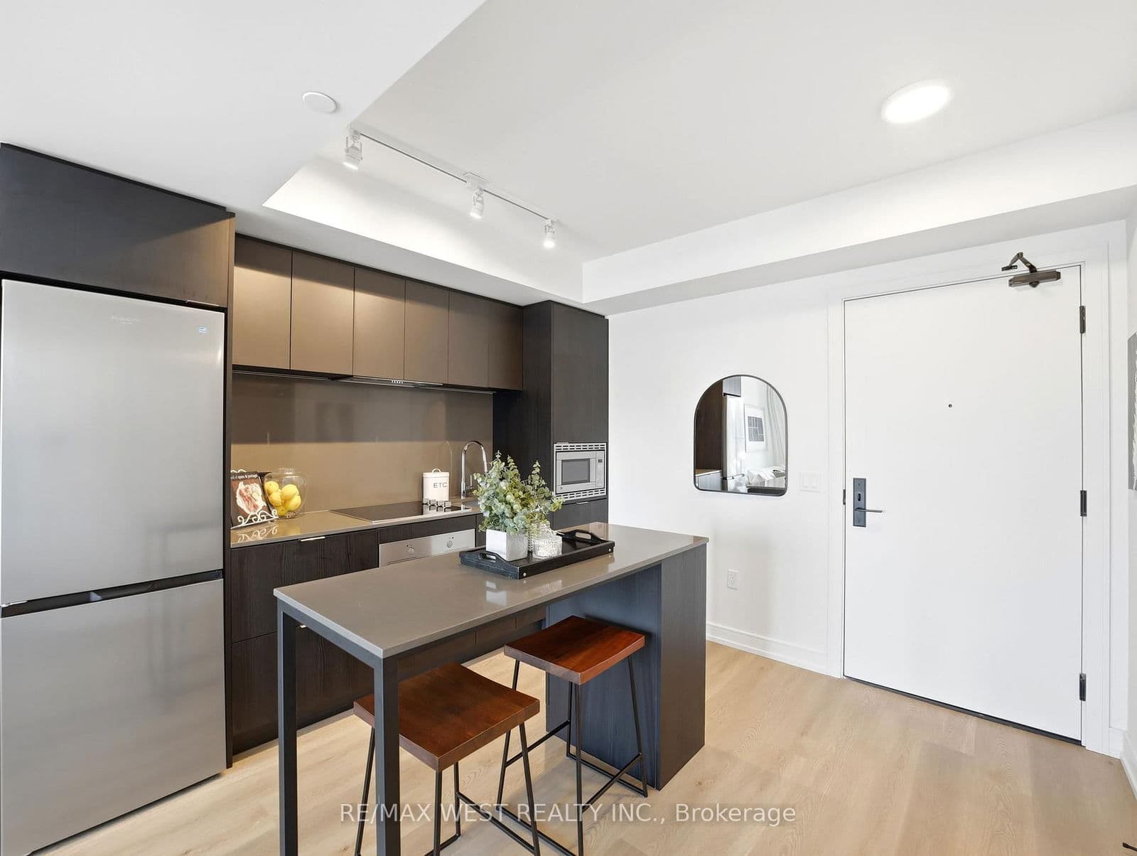 #912 - 1 Jarvis Street