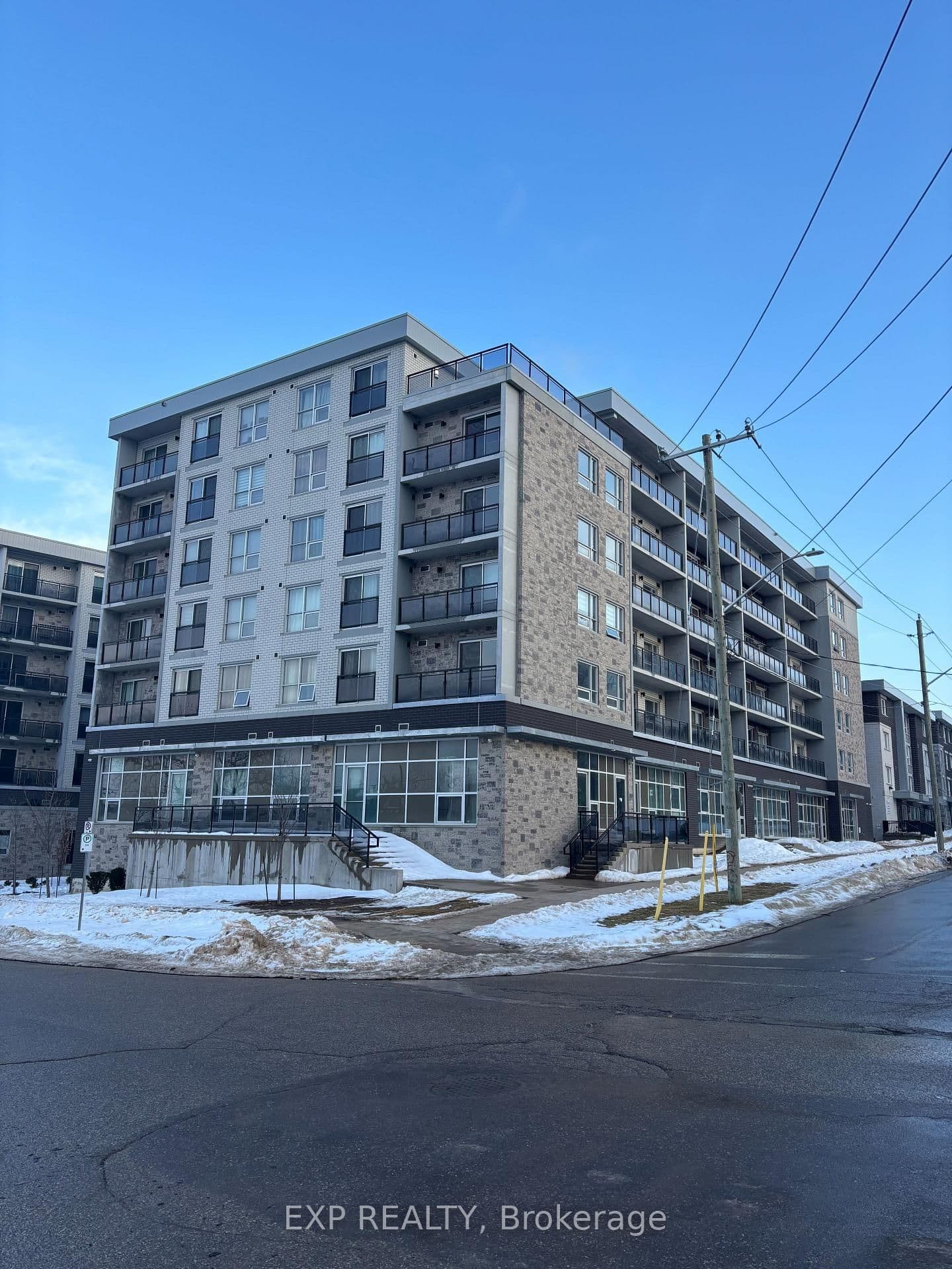 #F504 - 275 Larch Street