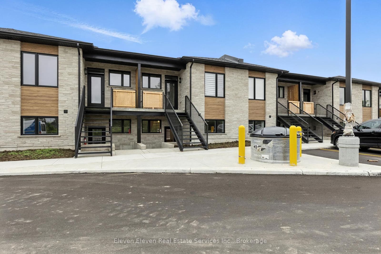 #26 - 440 Wellington Street