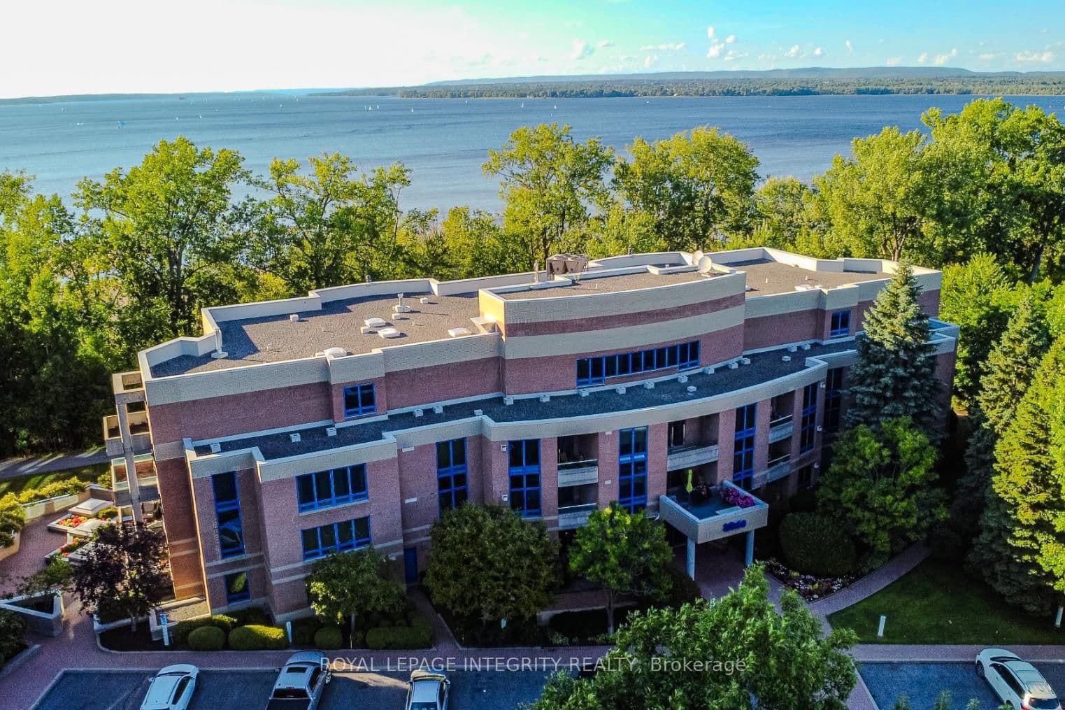 #203 - 3099 Carling Avenue