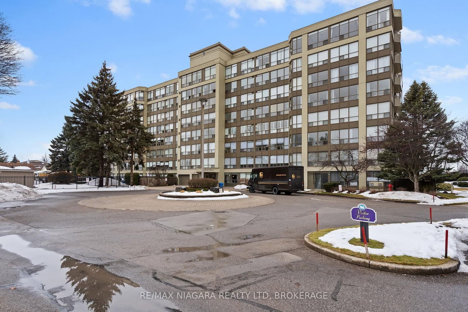 #402 - 5100 Dorchester Road