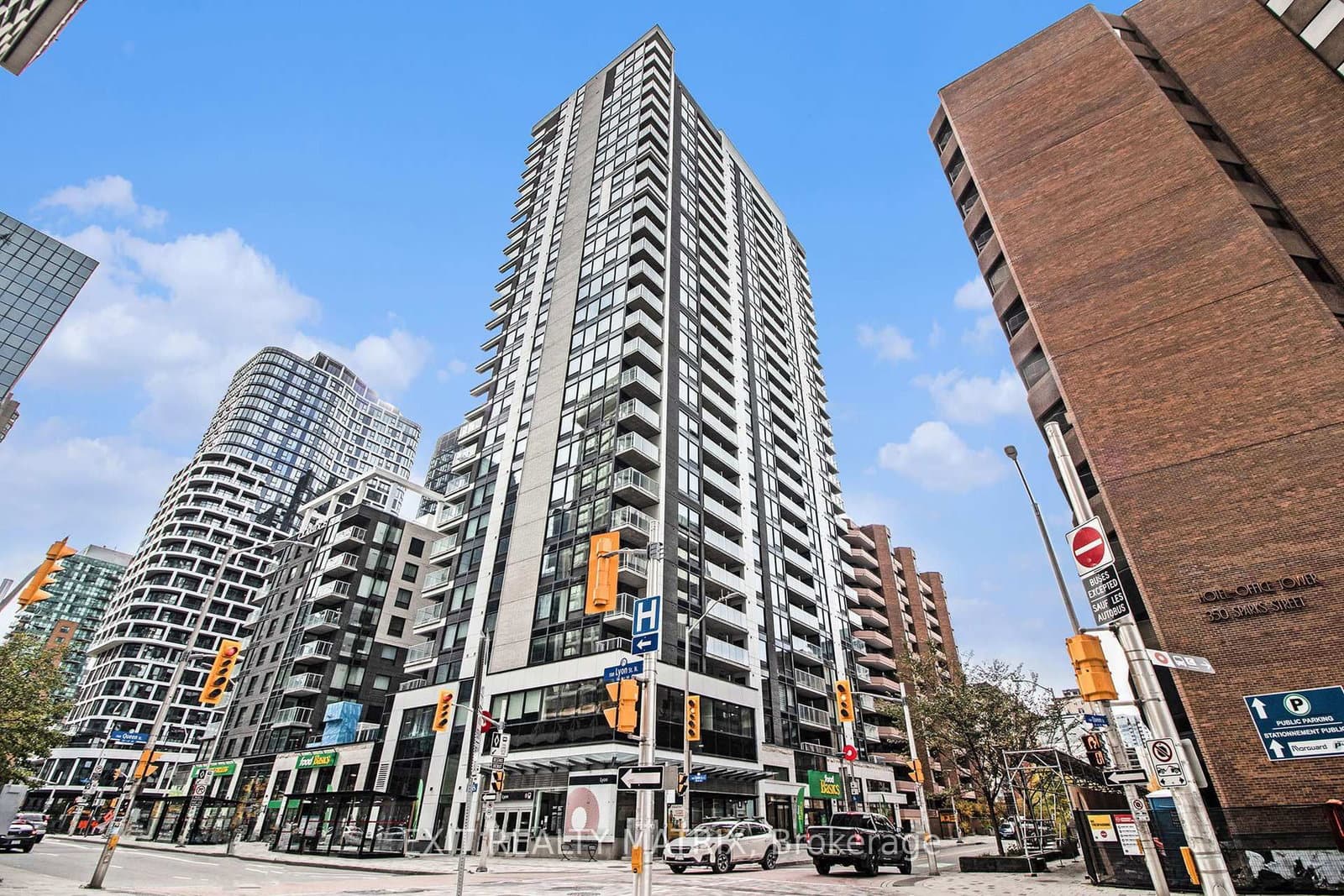 #1101 - 340 Queen Street