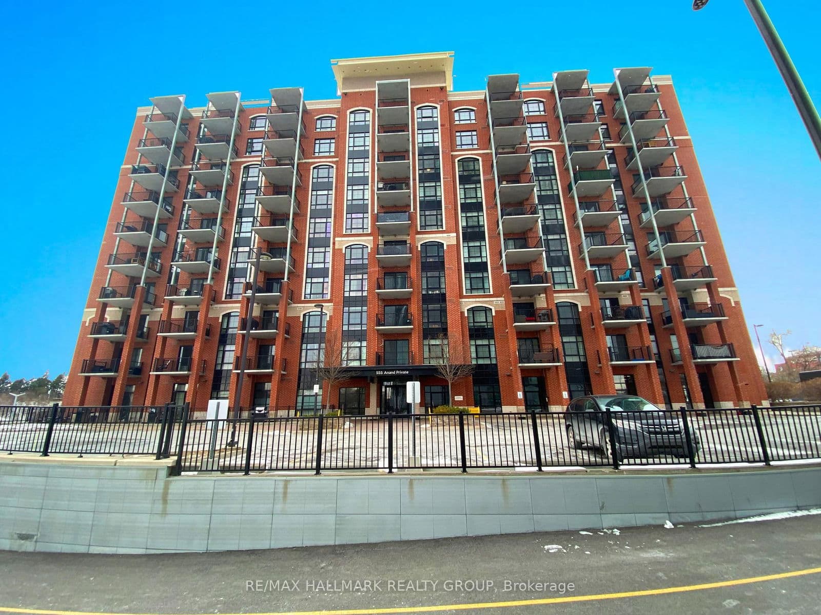 #208 - 555 Anand Private