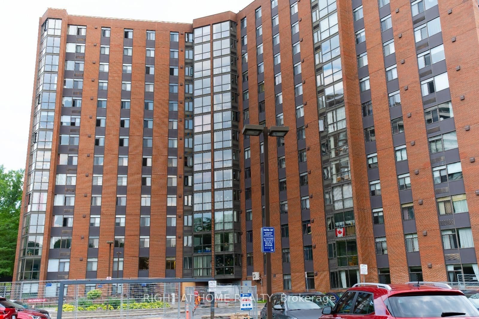 #1516 - 2871 Richmond Road