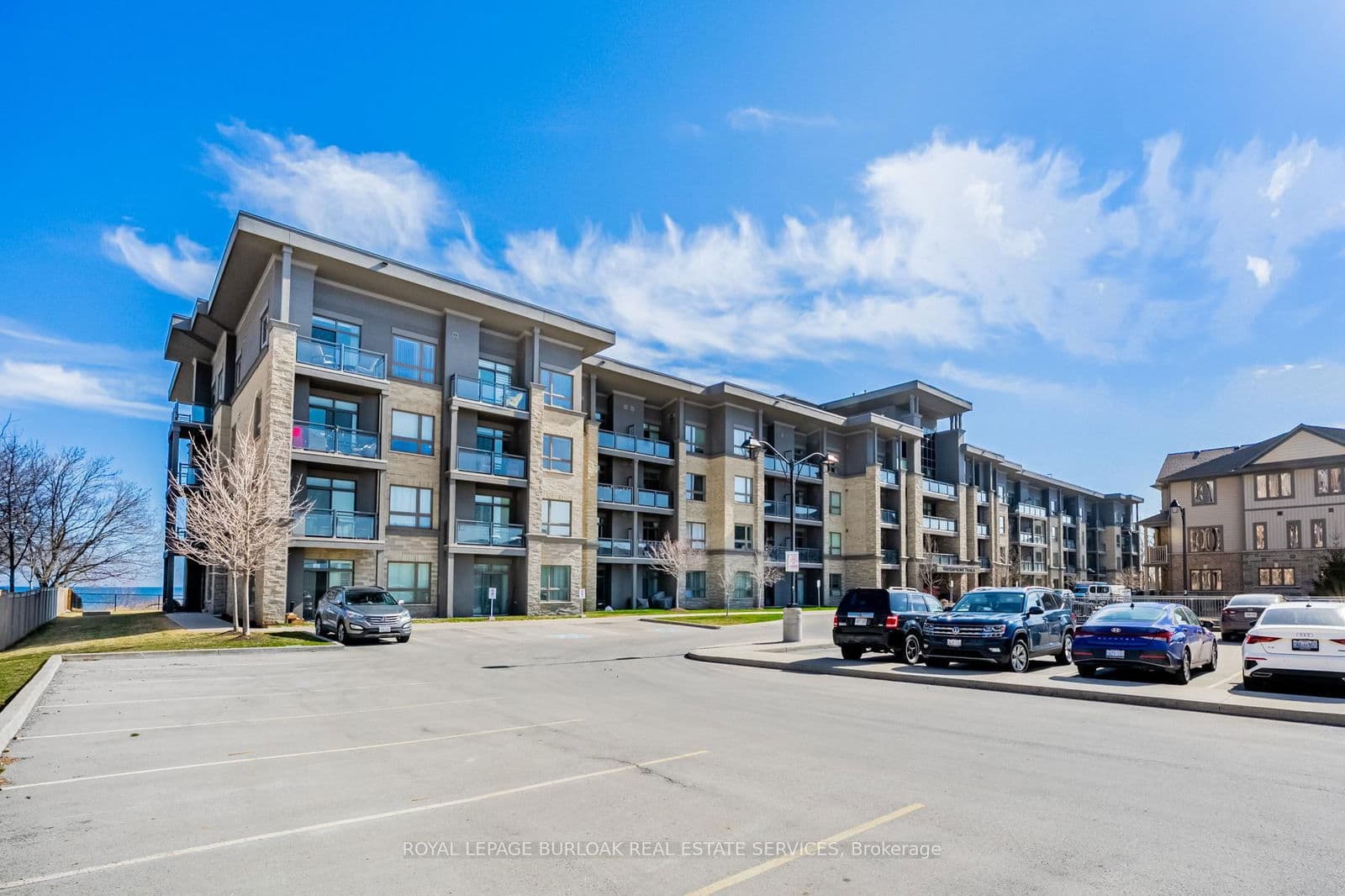 #209 - 35 Southshore Crescent