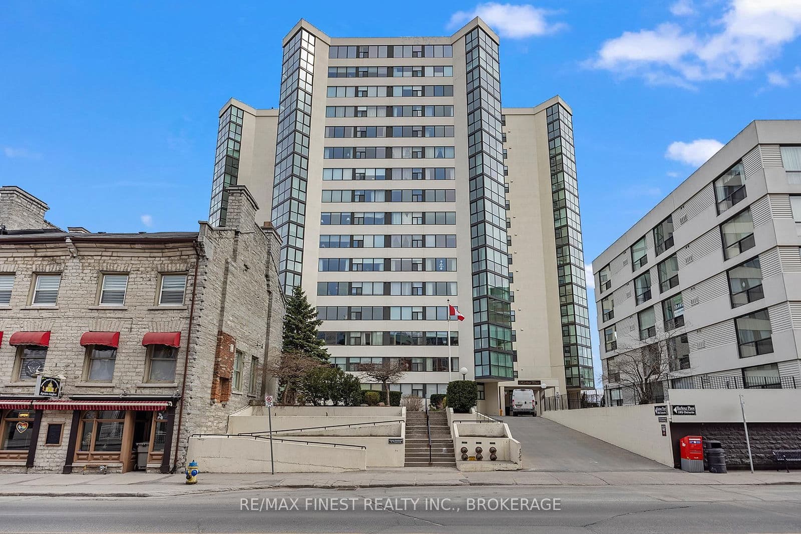#608 - 185 Ontario Street