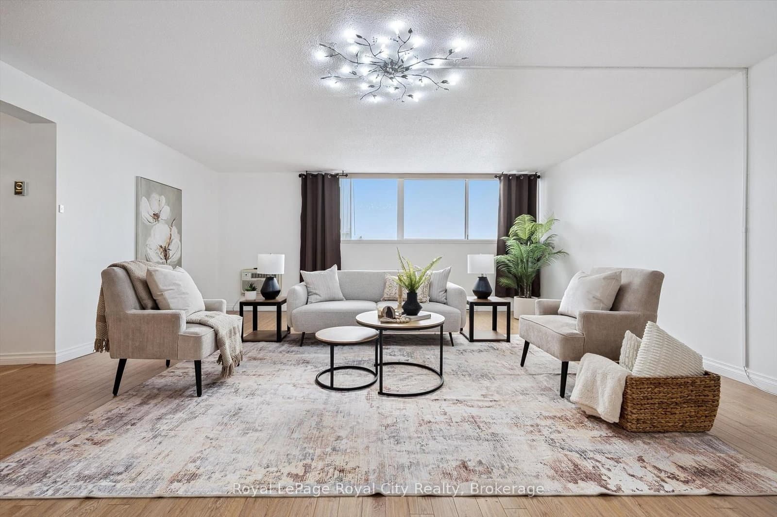 #607 - 93 Westwood Road