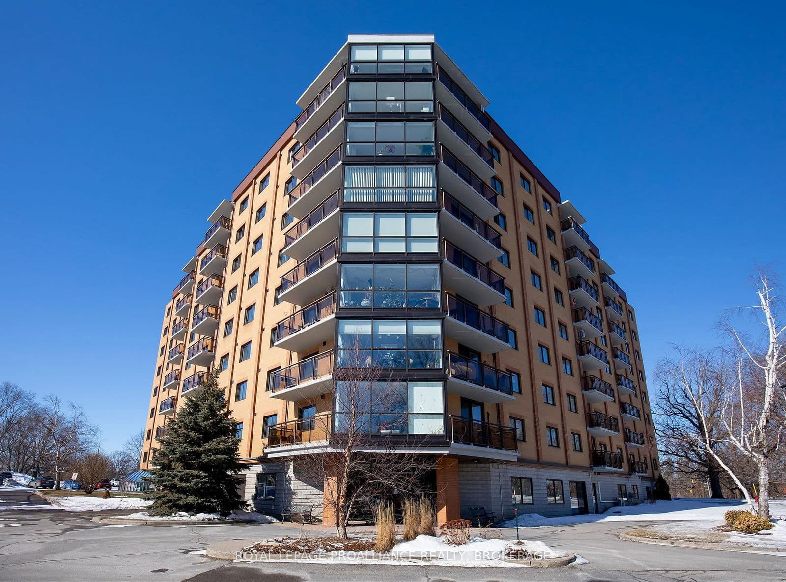 #302 - 120 Barrett Court