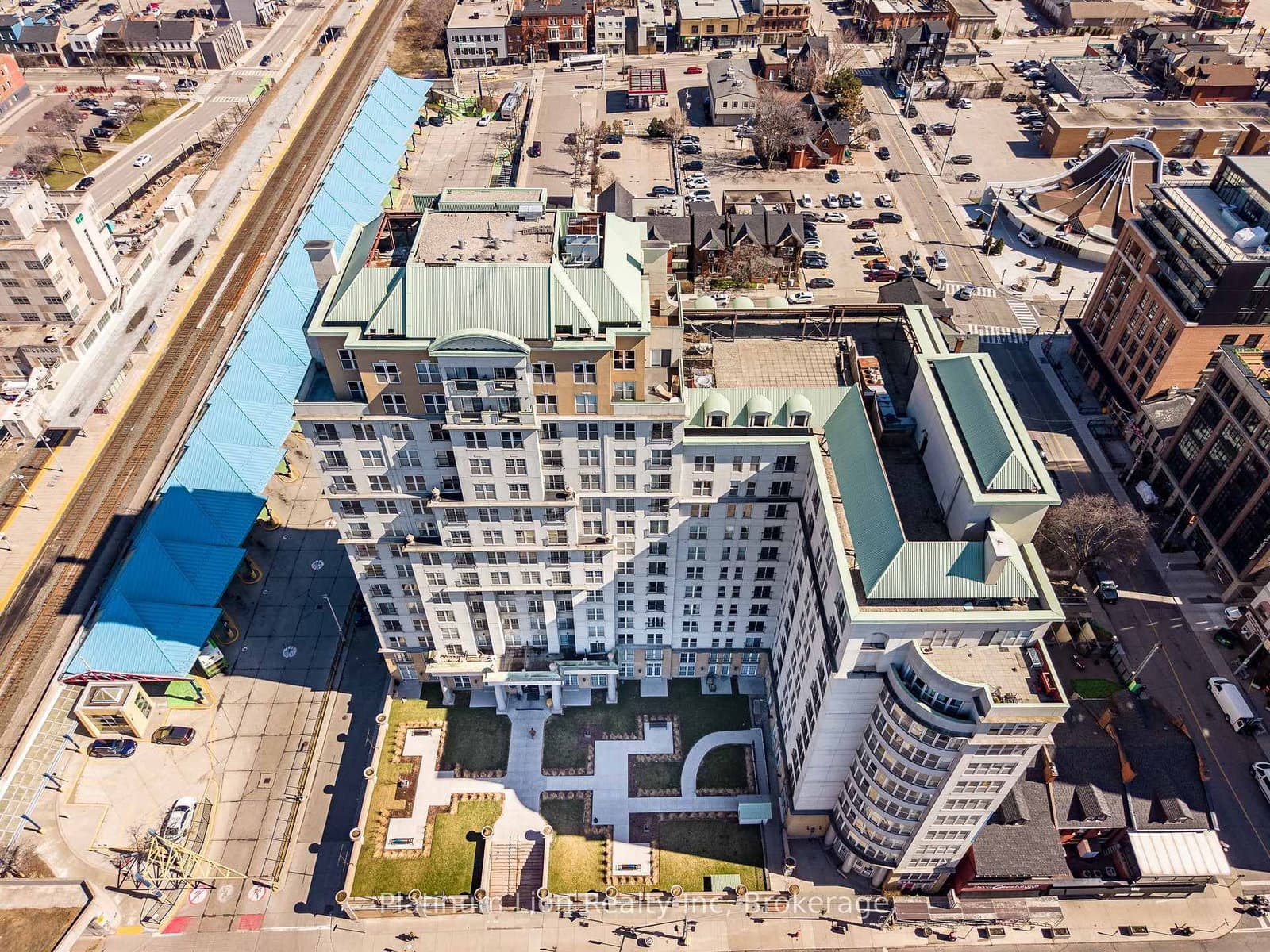 #910 - 135 James Street S