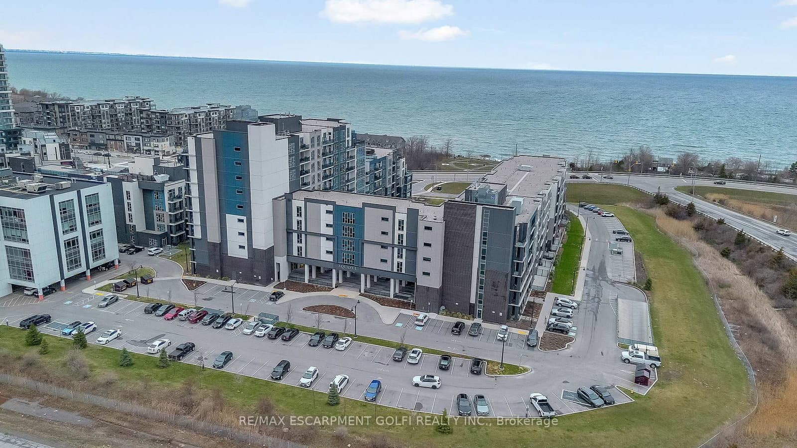 #317 - 16 Concord Place