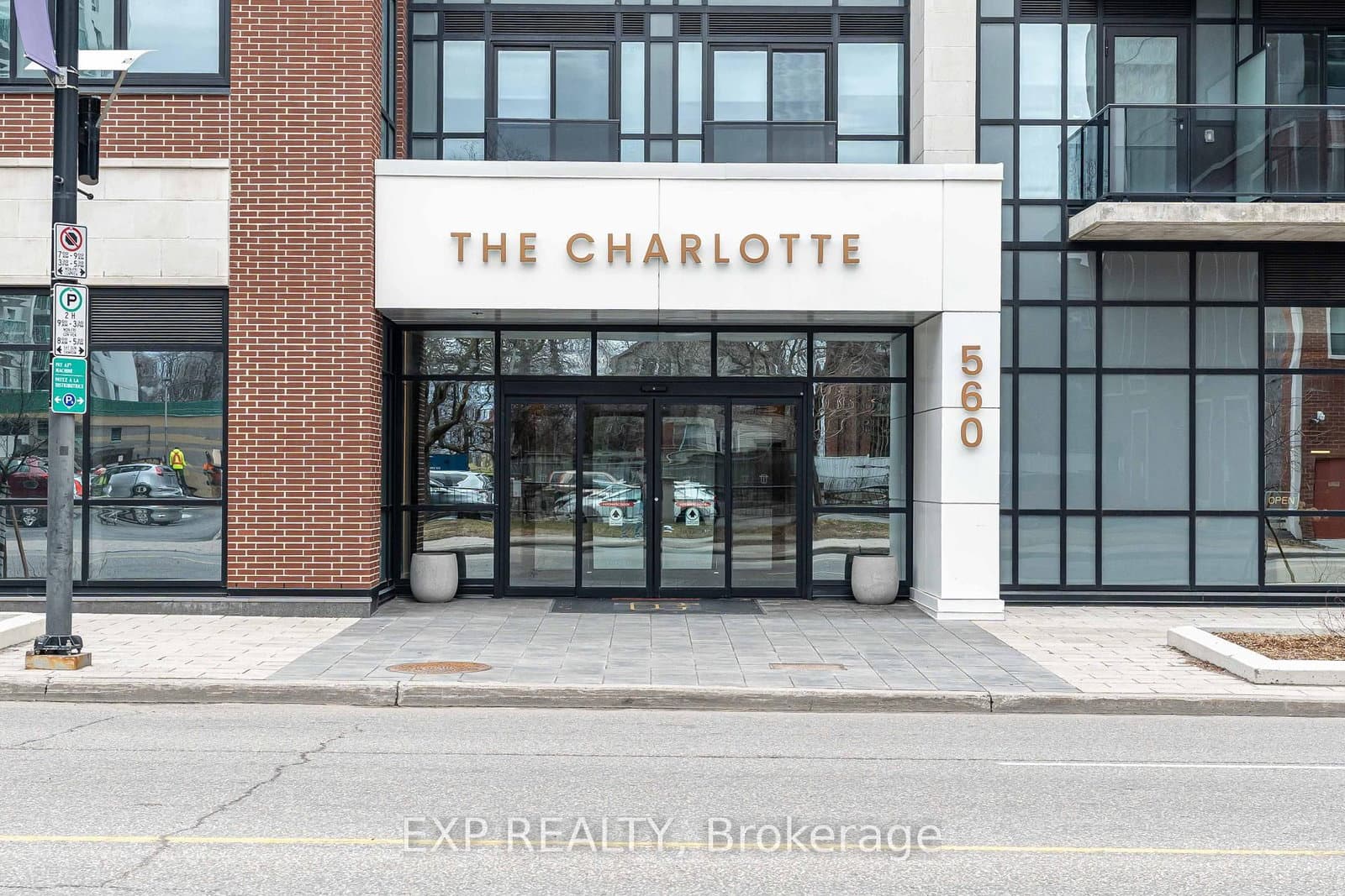 #407 - 560 Rideau Street
