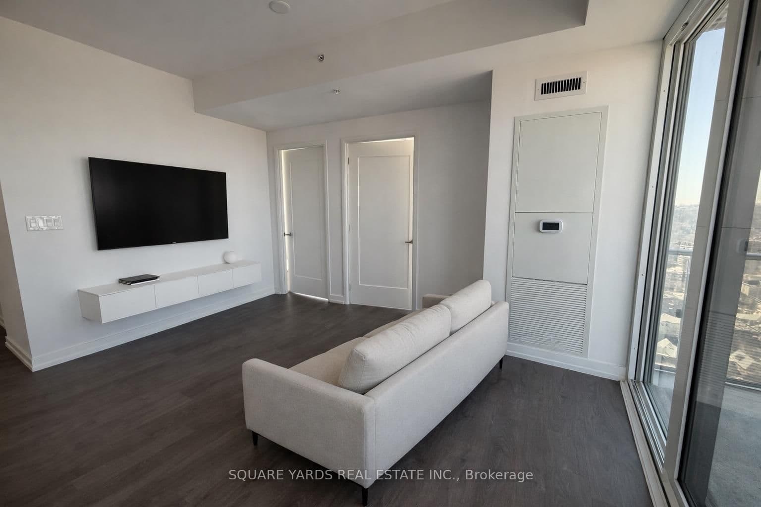 75 James Street S, Unit 2814