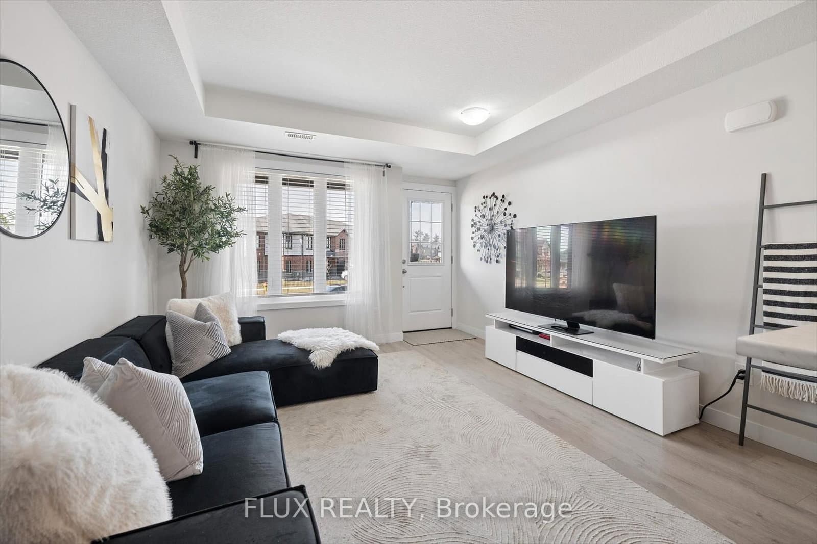 150 Rochefort Street, Unit F