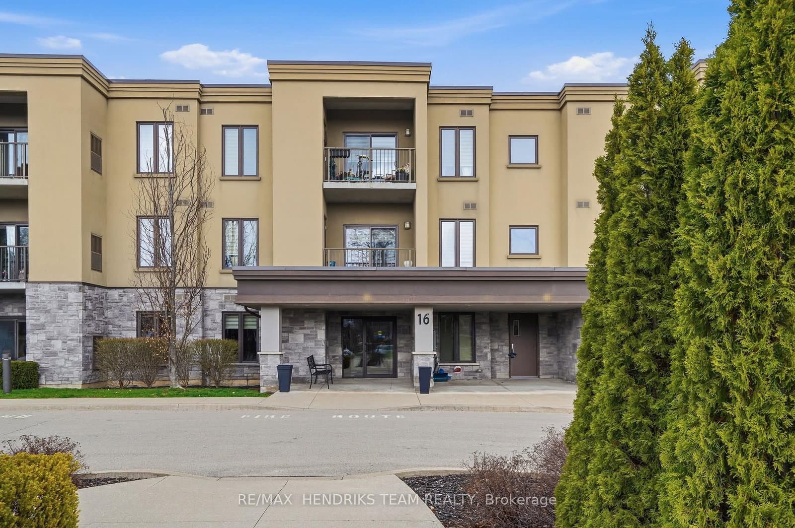 #109 - 16 Sullivan Avenue