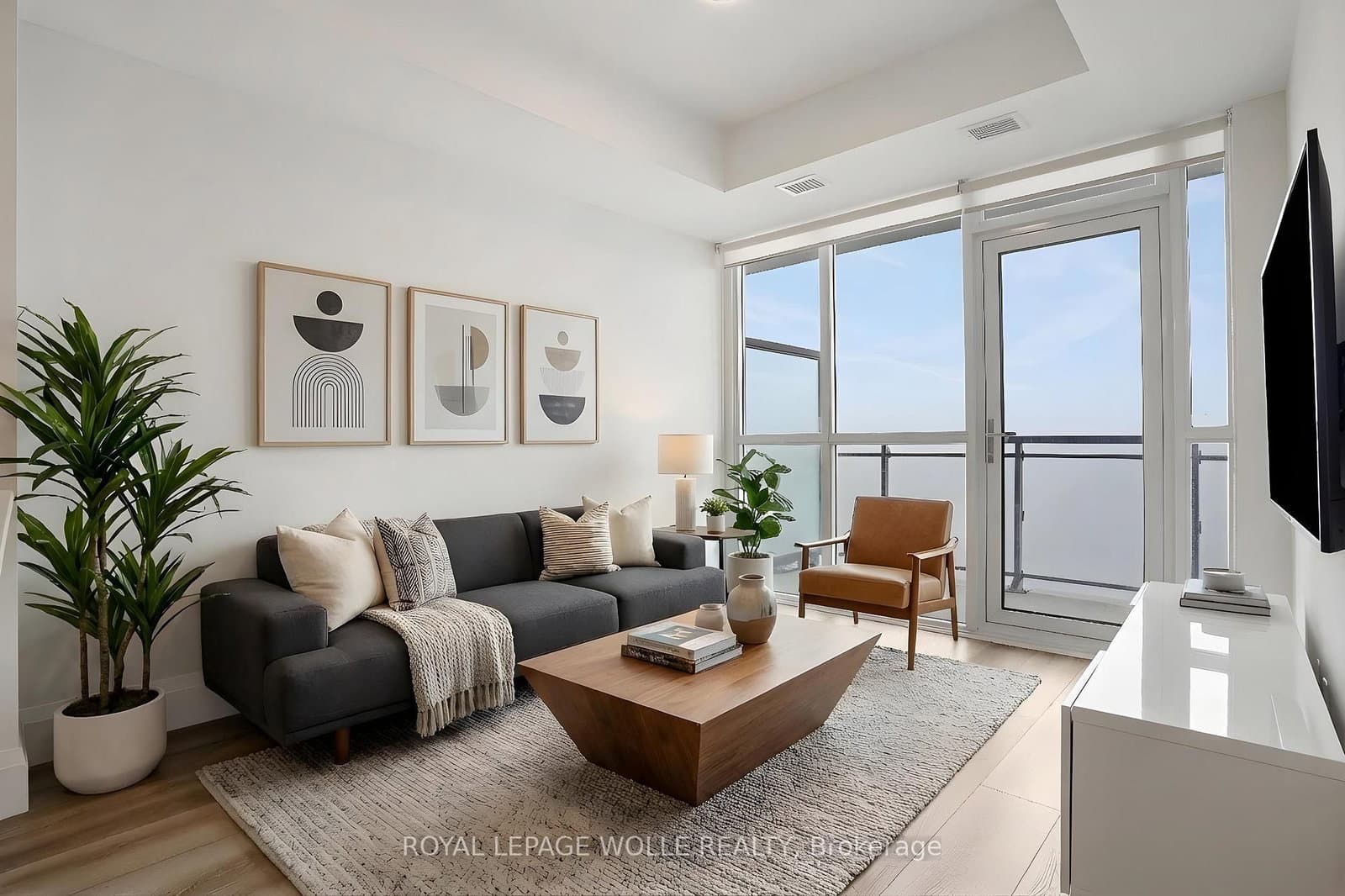 #1904 - 60 Charles Street W