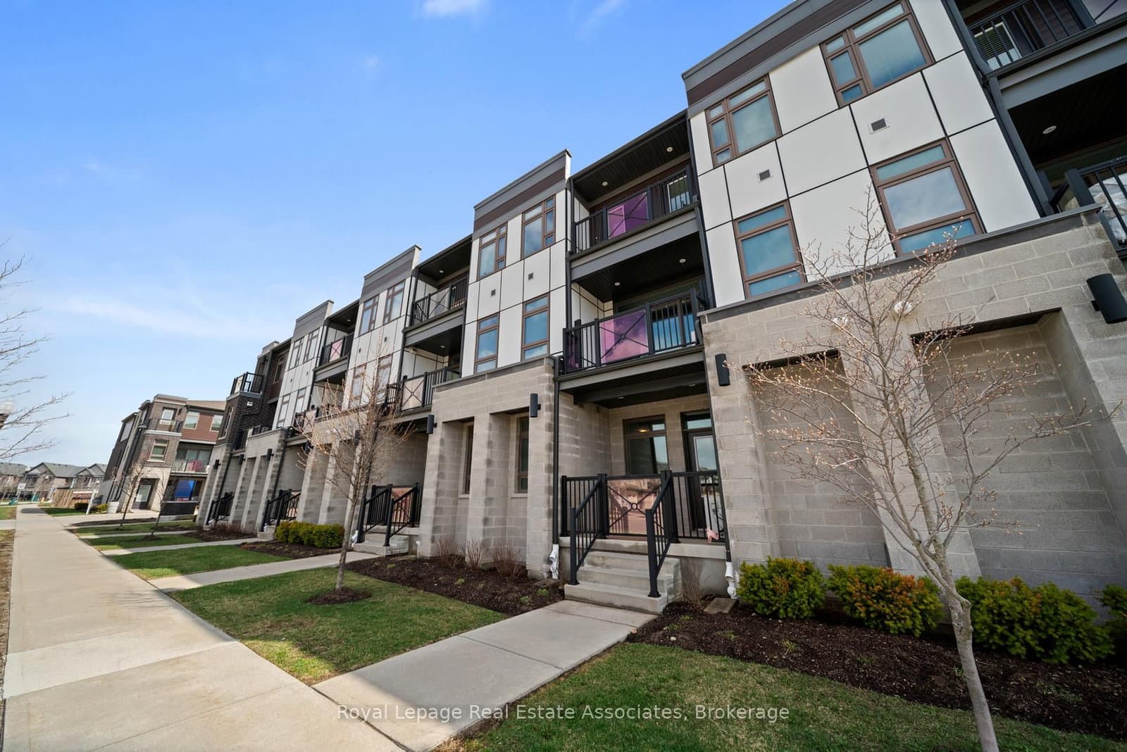 155 Thomas Slee Drive, Unit 2G