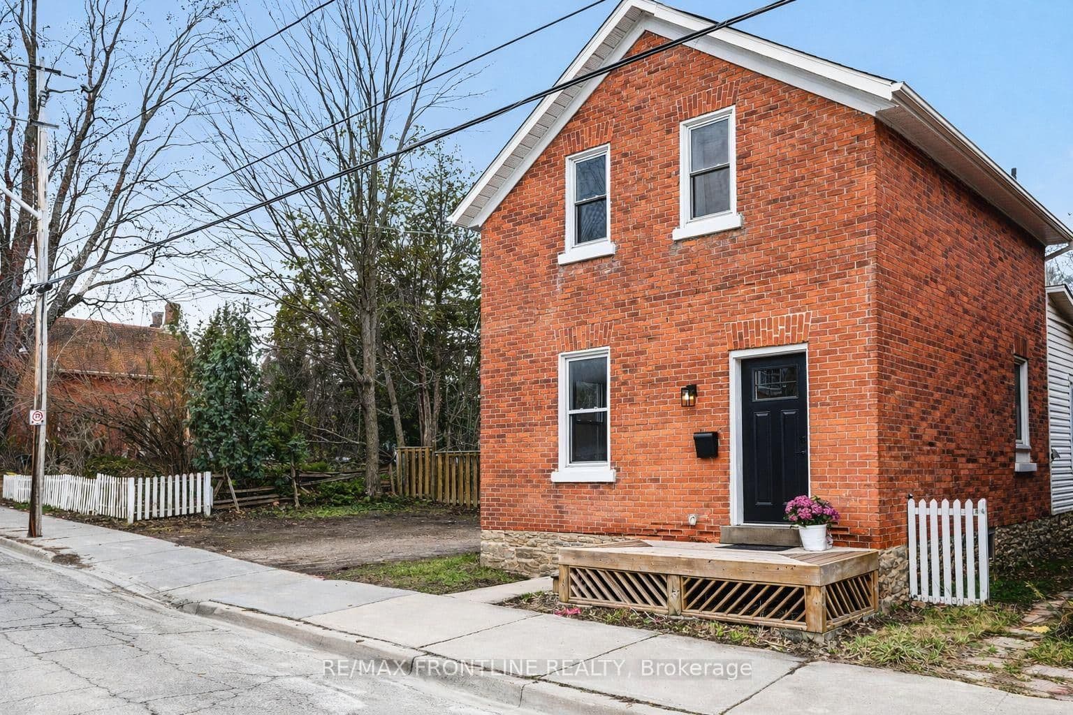 101 Peter Street