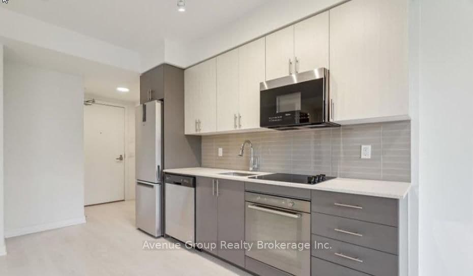 415 Main Street W, Unit 318