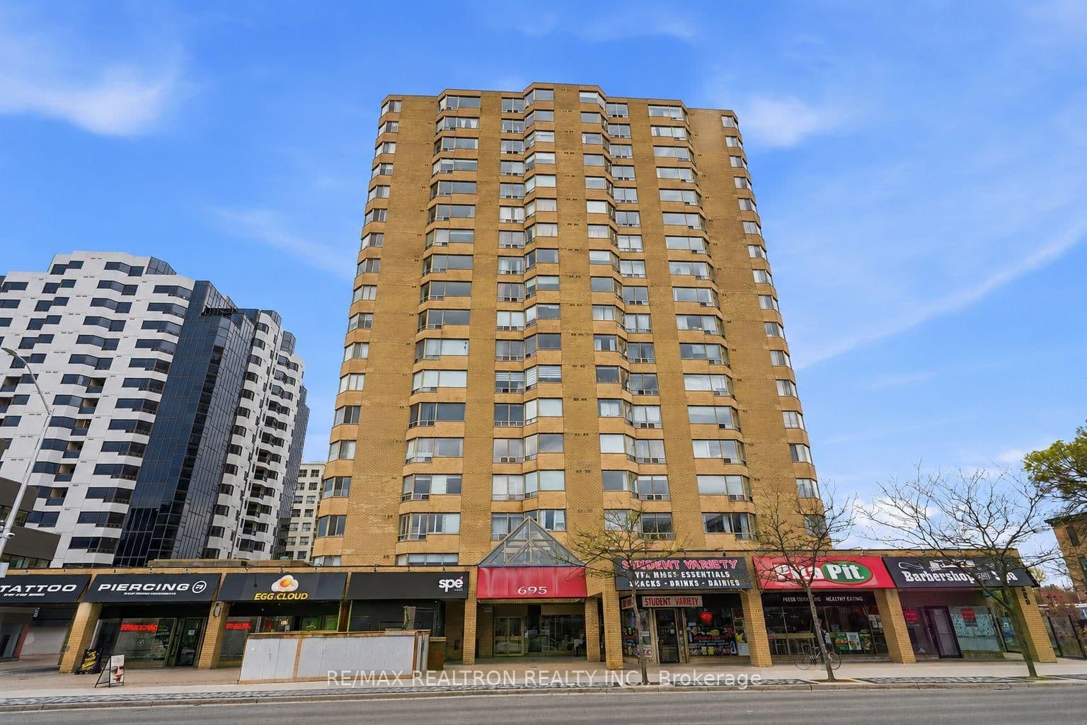 #1006 - 695 Richmond Street