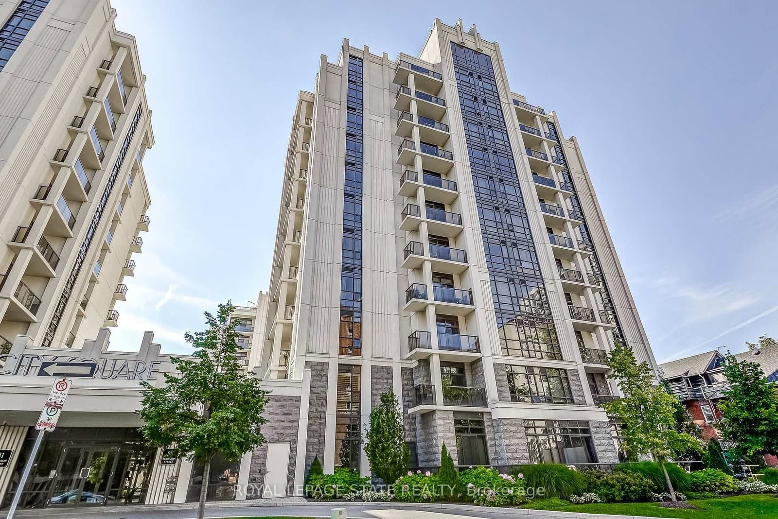 85 Robinson Street, Unit 805